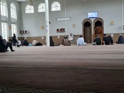 Binnenkant Moskee Arrahman